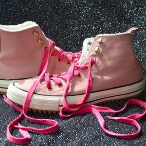 *Vintage* Pink Converse